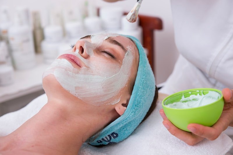 Lumé Signature Dermaplaning